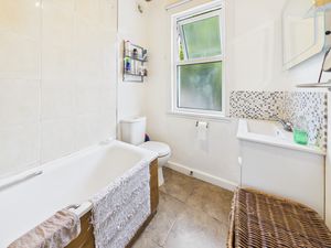 BATHROOM- click for photo gallery